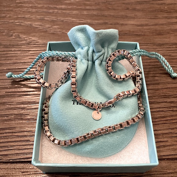 Tiffany&Co - Picture 1 of 7